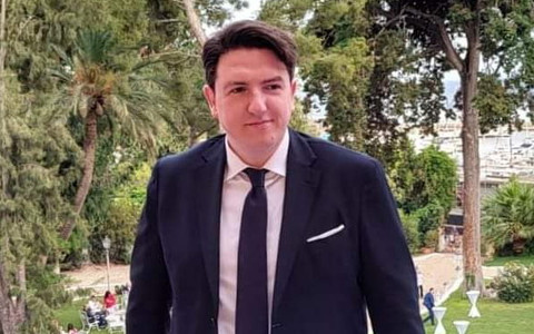 L'Amministrazione di Caravonica celebra la Terza Età con un dolce pensiero natalizio