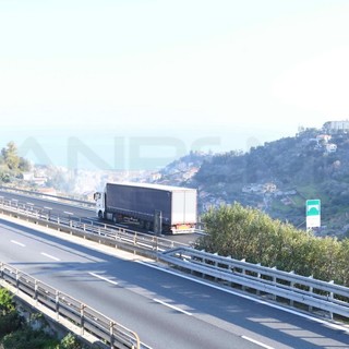 Autostrade annuncia ulteriori ispezioni: disagi alla circolazione, Toti “Sarà paralisi totale, Ministro la smetta di prendere in giro i liguri”