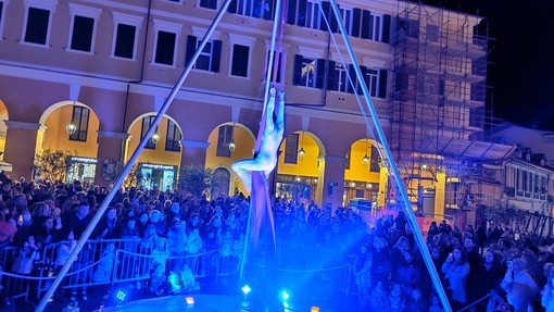 Accensioni luminarie natalizie in Piazza Dante a Imperia
