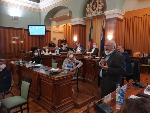 Riviera Trasporti, Barbagallo: "Ci sono le condizioni per salvare l’azienda ed i posti di lavoro" Riviera Trasporti, Barbagallo: "Ci sono le condizioni per salvare l’azienda ed i posti di lavoro"