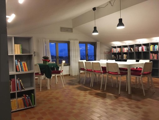 Vasia: domenica l'inaugurazione della 'Biblioteca di Comunità', la soddisfazione del presidente del circolo Roberto Saluzzo (Foto) Vasia: domenica l'inaugurazione della 'Biblioteca di Comunità', la soddisfazione del presidente del circolo Roberto Saluzzo (Foto)