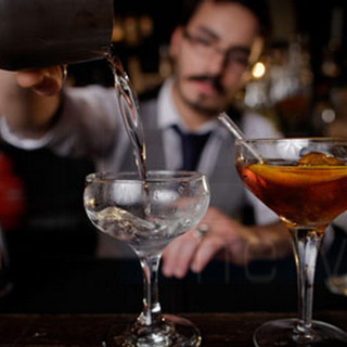 Proseguono le iscrizioni al nuovo corso per barman organizzato dalla Confartigianato, via il 23 marzo Proseguono le iscrizioni al nuovo corso per barman organizzato dalla Confartigianato, via il 23 marzo