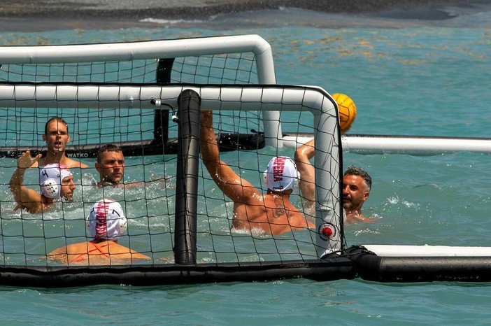Torna la Beach Waterpolo Cup Imperia: alla Baia Salata il torneo in mare giunto alla sesta edizione Torna la Beach Waterpolo Cup Imperia: alla Baia Salata il torneo in mare giunto alla sesta edizione