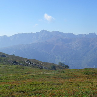 Domenica prossima una escursione al Bric Mindino per vivere l'autunno su una delle cime più conosciute del Monregalese