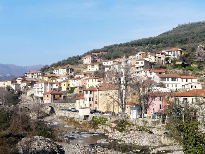 Progetto ‘Rinascimento dall'Entroterra’, i risultati dell’incontro tra i Sindaci della Valle Impero e il Presidente della Provincia Progetto ‘Rinascimento dall'Entroterra’, i risultati dell’incontro tra i Sindaci della Valle Impero e il Presidente della Provincia