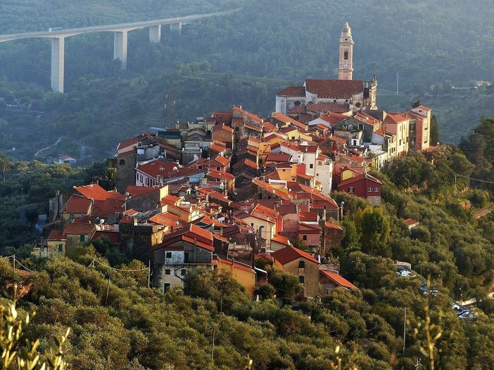 L'AMARCORD DEL SABATO. Civezza, la casa della maestra e quei duecento letti in all’asta per aprire un centro sociale per gli anziani del paese L'AMARCORD DEL SABATO. Civezza, la casa della maestra e quei duecento letti in all’asta per aprire un centro sociale per gli anziani del paese