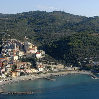 Il Pennello d'Oro 2023 celebra “Cervo in Musica”: una Festa della Pittura Estemporanea Il Pennello d'Oro 2023 celebra “Cervo in Musica”: una Festa della Pittura Estemporanea
