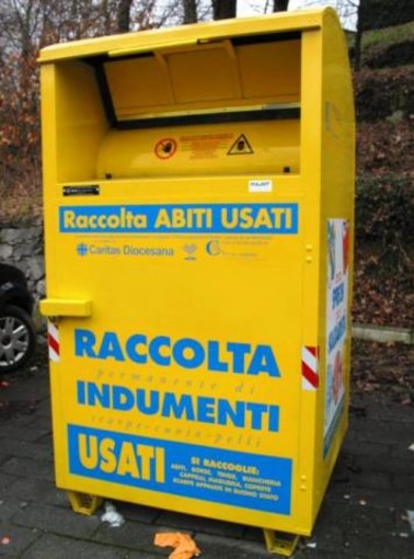 Le raccomandazioni della cooperativa sociale 'L'Ancora' per la raccolta degli indumenti usati