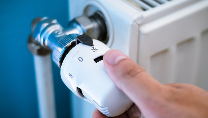 Fa freddo, il sindaco Scajola autorizza l'accensione anticipata dei termosifoni