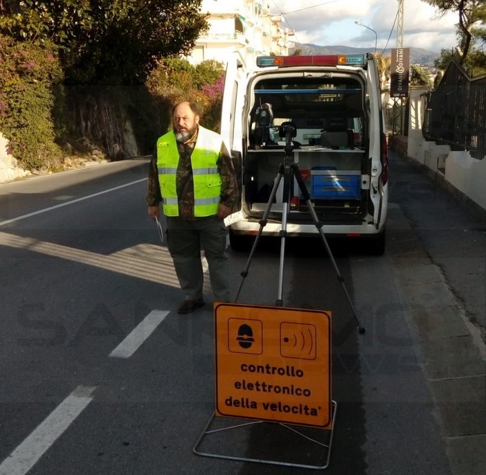 Telelaser della Polizia Provinciale in strada anche durante le festività: a Sanremo sull'Aurelia pizzicato un automobilista a 97 Km/h Telelaser della Polizia Provinciale in strada anche durante le festività: a Sanremo sull'Aurelia pizzicato un automobilista a 97 Km/h