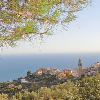 Cipressa, attivato il 'Marebus': il servizio rivolto a cittadini e turisti organizzato dal Comune e Riviera Trasporti Cipressa, attivato il 'Marebus': il servizio rivolto a cittadini e turisti organizzato dal Comune e Riviera Trasporti