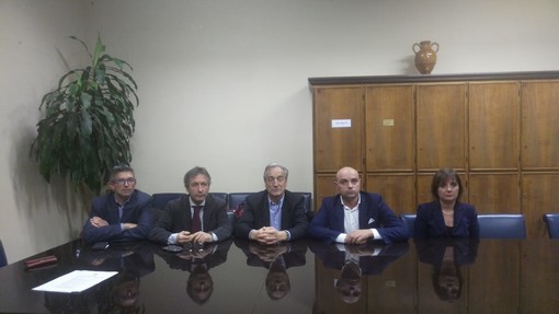 Imperia: la minoranza di centrodestra chiarisce la propria posizione sul caso Gabrielli "Nulla contro il Prefetto, il problema è il processo che vede imputato il sindaco" (Video) Imperia: la minoranza di centrodestra chiarisce la propria posizione sul caso Gabrielli "Nulla contro il Prefetto, il problema è il processo che vede imputato il sindaco" (Video)