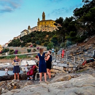 A Cervo torna la ‘Festa della musica’: anteprima sabato e concerto all’alba salutando l’estate il 21 giugno
