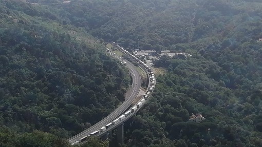Incidente sulla A10 tra Savona e Albisola: coinvolte due auto e una moto. E' di nuovo incubo autostrada