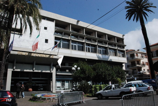 Diano Marina: il prossimo 7 giugno in Comune asta di immobili in vendita con una base di oltre 1,3 mln di euro Diano Marina: il prossimo 7 giugno in Comune asta di immobili in vendita con una base di oltre 1,3 mln di euro