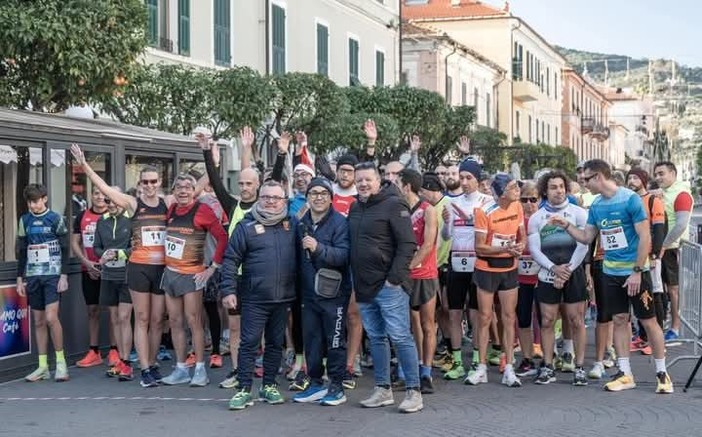 Diano Marina lancia la Christmas Run del 28 dicembre: torna la corsa della solidarietà