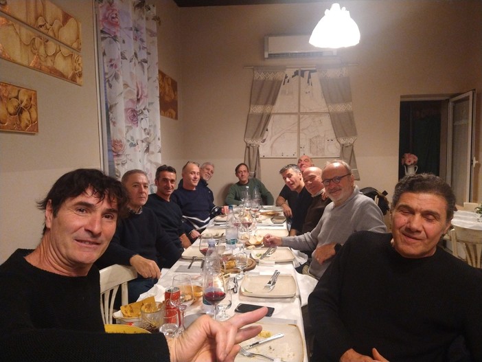 Calcio: cena revival della Dianese con tutte le leggende degli anni Ottanta Calcio: cena revival della Dianese con tutte le leggende degli anni Ottanta