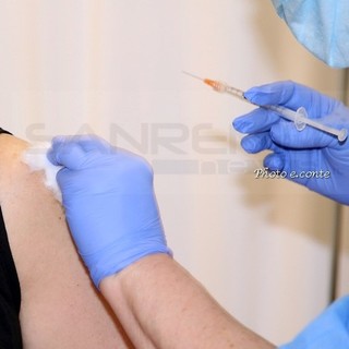 Covid, parte la campagna vaccinale: già 7 mila prenotazioni in pochi giorni