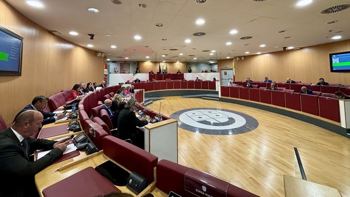 La seduta del consiglio regionale La seduta del consiglio regionale