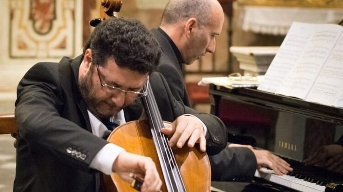 Il Duo violoncello e pianoforte formato da Claudio Merlo e Nicola Giribaldi ospite della rassegna 'Musica al Santuario' di Imperia Il Duo violoncello e pianoforte formato da Claudio Merlo e Nicola Giribaldi ospite della rassegna 'Musica al Santuario' di Imperia