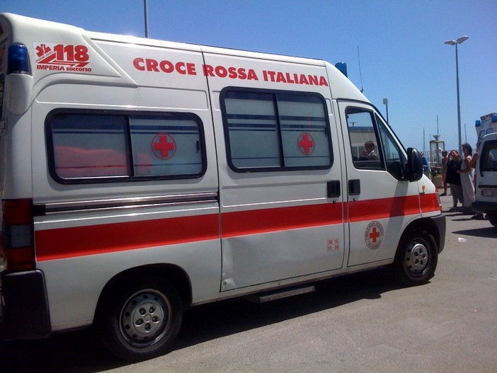 Diano Marina, investimento sulle strisce pedonali: donna di 70 anni al Pronto soccorso