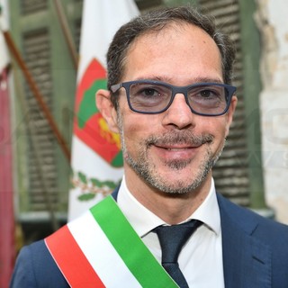 Tangenti, Luigino Dellerba sospeso dalla carica di sindaco di Aurigo: in consiglio provinciale subentra il primo cittadino di Bordighera Vittorio Ingenito