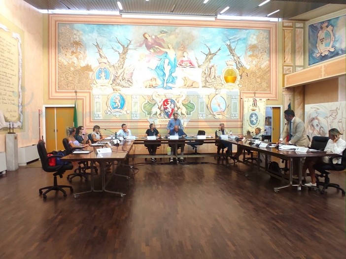 Diano Marina, il sindaco Za: “Negare per insultare, l'opposizione fa la prima della classe” Diano Marina, il sindaco Za: “Negare per insultare, l'opposizione fa la prima della classe”