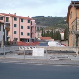 Imperia: chiusa ad agosto, riapre oggi pomeriggio via Musso, la strada che porta a Costa D'Oneglia Imperia: chiusa ad agosto, riapre oggi pomeriggio via Musso, la strada che porta a Costa D'Oneglia