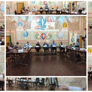 Diano Marina, limitazioni per l'acqua, scontro tra Parrella e Za. Il sindaco "Non sono ipocrita, i cittadini fanno già tanti sacrifici"