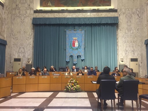 Imperia: approvato il nuovo regolamento comunale per matrimoni e unioni civili, bocciati gli emendamenti della minoranza