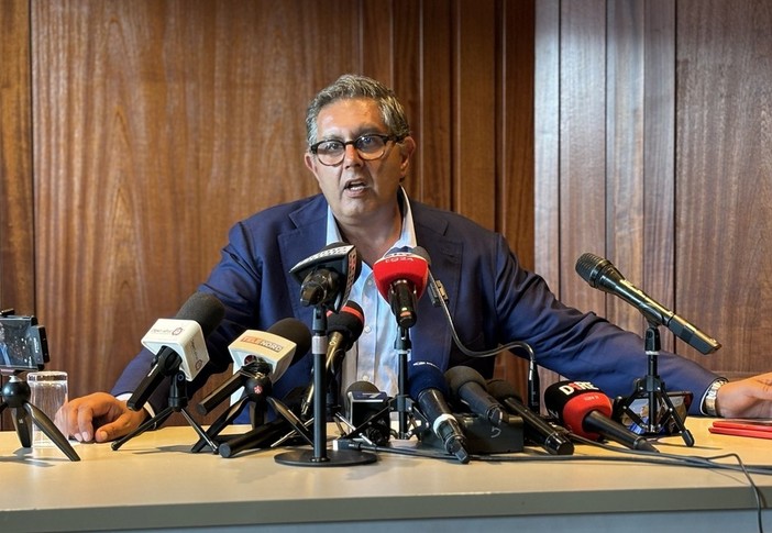 L’ex governatore Toti ha iniziato il suo percorso di lavori socialmente utili presso la Lega Italiana per la Lotta contro i Tumori (LILT) di Genova