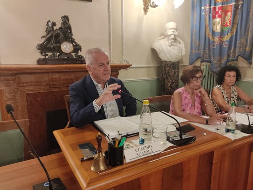 Emergenza idrica nell’imperiese, Scajola in consiglio provinciale: “Crisi più forte degli ultimi 15 anni. Chiesta a Rivieracqua l’erogazione per zone e orari” (Video) Emergenza idrica nell’imperiese, Scajola in consiglio provinciale: “Crisi più forte degli ultimi 15 anni. Chiesta a Rivieracqua l’erogazione per zone e orari” (Video)