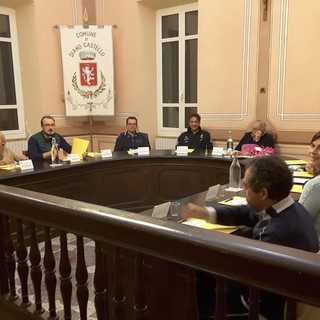 Diano Castello: ieri sera la prima seduta del nuovo Consiglio comunale, presentata la Giunta (Foto)