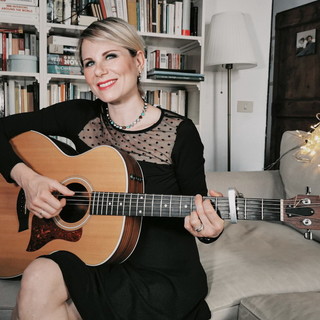 Musica: da oggi è disponibile il nuovo disco della cantautrice di Lingueglietta Chiara Ragnini