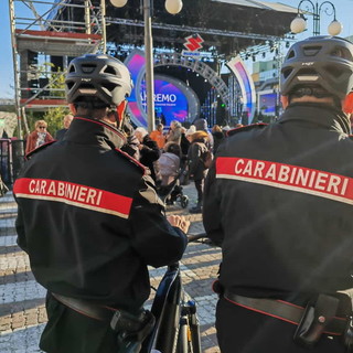 Festival di Sanremo: in via Matteotti anche lo stand dei Carabinieri, una finestra dell'Arma sulla kermesse