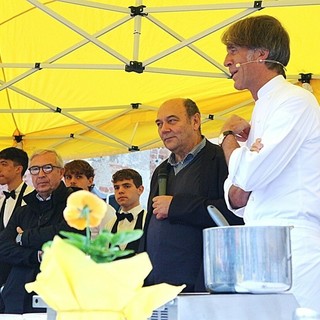 Cornaredo in festa con 'Olmo in Fiore': due giornate tra profumi, colori e gusto con Davide Oldani protagonista Cornaredo in festa con 'Olmo in Fiore': due giornate tra profumi, colori e gusto con Davide Oldani protagonista