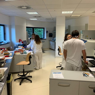 Coronavirus: numeri nuovamente in salita in Liguria (+7) e nella nostra provincia (+6), crescono anche i pazienti in sorveglianza attiva