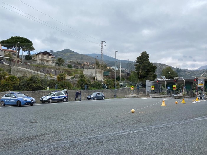 Cosa si può fare e non fare con l'ordinanza della Regione tra oggi e lunedì e tra zona arancione e rossa Cosa si può fare e non fare con l'ordinanza della Regione tra oggi e lunedì e tra zona arancione e rossa