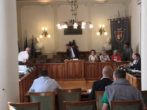 Consiglio provinciale pronto al rinnovo: se avvenisse prima delle Amministrative molti rimarrebbero fuori Consiglio provinciale pronto al rinnovo: se avvenisse prima delle Amministrative molti rimarrebbero fuori