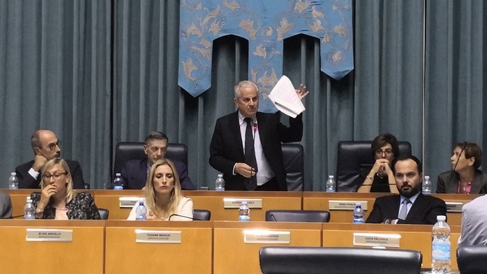 Imperia: la deliberazione della Corte dei Conti fa discutere il Consiglio, Scajola "Nomina di un professionista per capire tutto ciò che non è ancora uscito" Imperia: la deliberazione della Corte dei Conti fa discutere il Consiglio, Scajola "Nomina di un professionista per capire tutto ciò che non è ancora uscito"