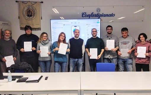 Sanremo: concluso il corso della Confartigianato ‘Sviluppo app no code con glide’ con Fabio Leanzi Sanremo: concluso il corso della Confartigianato ‘Sviluppo app no code con glide’ con Fabio Leanzi
