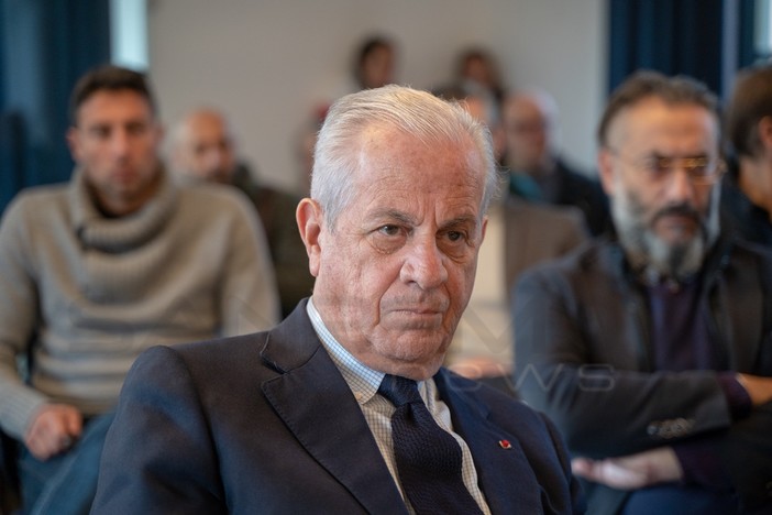 Scajola indagato dalla procura di Imperia per un balcone da demolire