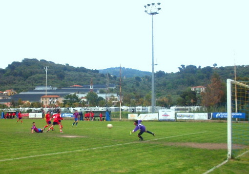 Ivaldi lancia l’allarme sul calcio dilettantistico: “Nell’Imperiese servono impianti e più società, i ragazzi vanno riportati nei campi” Ivaldi lancia l’allarme sul calcio dilettantistico: “Nell’Imperiese servono impianti e più società, i ragazzi vanno riportati nei campi”
