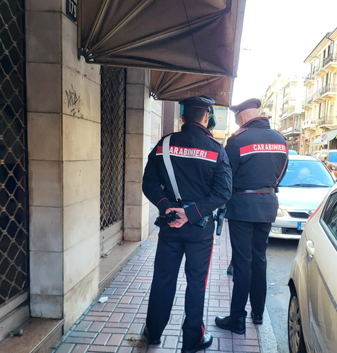 Rapina ai danni di un emporio cinese a fine dicembre: i carabinieri di Bordighera arrestano i due colpevoli