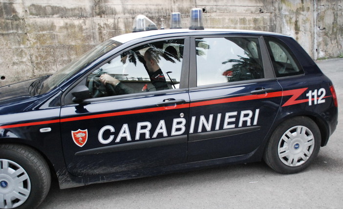 Diano Marina: pizzicato ai giardini con 100 grammi di hashish colpisce un Carabiniere, arrestato