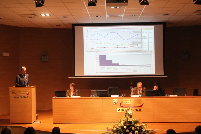 Imperia: al via la seconda edizione della Scuola estiva di Filosofia ed economia Imperia: al via la seconda edizione della Scuola estiva di Filosofia ed economia