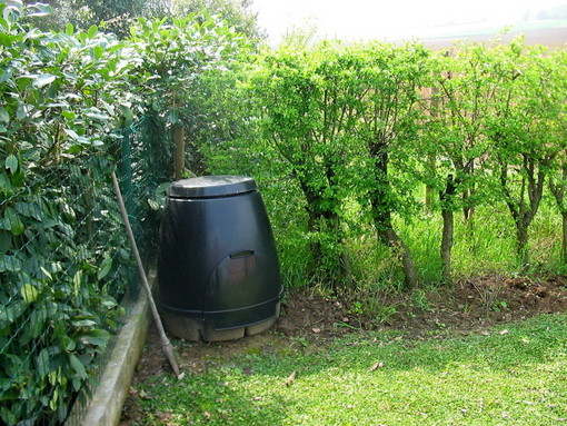 Imperia, il Comune passa ai raggi x gli utenti delle compostiere domestiche Imperia, il Comune passa ai raggi x gli utenti delle compostiere domestiche