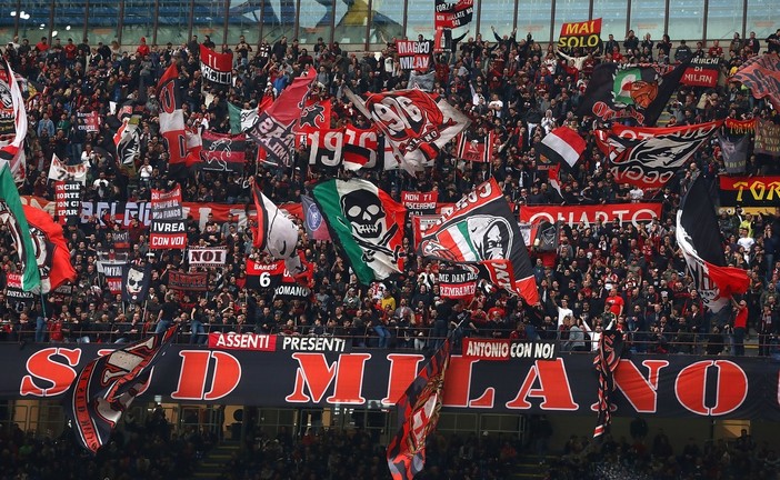 “Avete il ponte crollato”, Toti sugli insulti dei milanisti contro la Samp: “Cori vergognosi e squallidi, la Lega Serie A intervenga” “Avete il ponte crollato”, Toti sugli insulti dei milanisti contro la Samp: “Cori vergognosi e squallidi, la Lega Serie A intervenga”