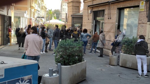 Tamponi più che raddoppiati nel weekend: ma molti anche i vaccinati, 317 le prime dosi in provincia Tamponi più che raddoppiati nel weekend: ma molti anche i vaccinati, 317 le prime dosi in provincia