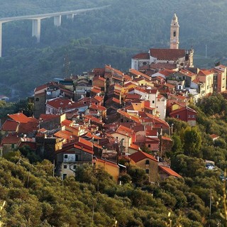 L'AMARCORD DEL SABATO. Civezza, la casa della maestra e quei duecento letti in all’asta per aprire un centro sociale per gli anziani del paese